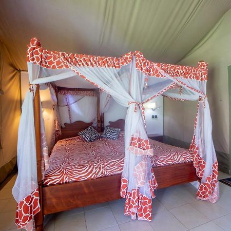 Lake Naivasha Crescent Camp Экстерьер фото